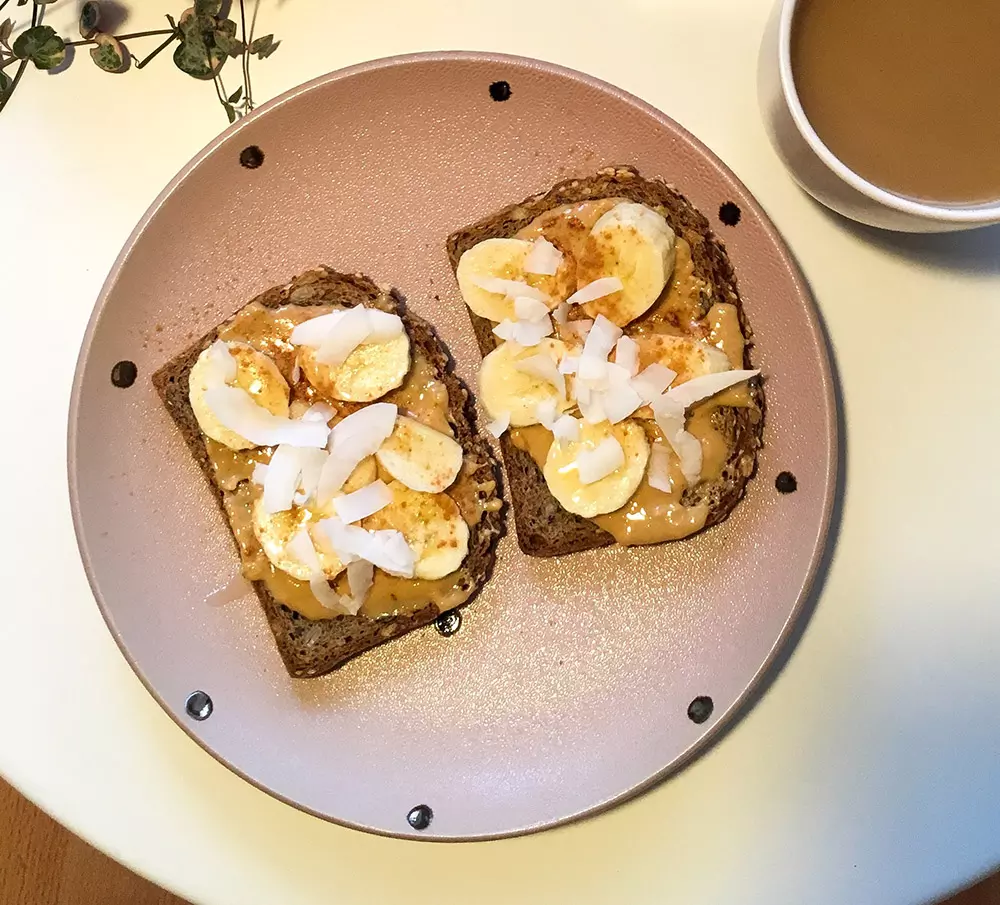 Toast mit Erdnussbutter und Banane | Blog | Malinca.de - Malinca.de